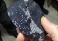 火球墜入浙江 警方帶走疑似隕石碎片