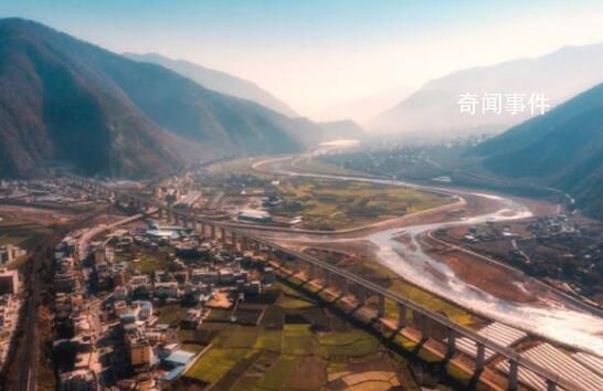新成昆鐵路將全線貫通運(yùn)營(yíng) 今日14時(shí)開始售票