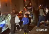 三輛大巴運送移民至美副總統家門口 白宮抨擊危險且可恥的表演