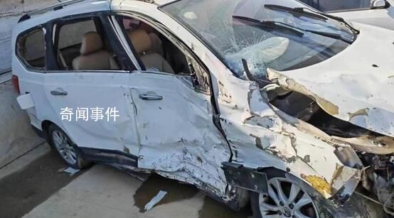 救護車闖紅燈撞車后被指見死不救 急救中心回應