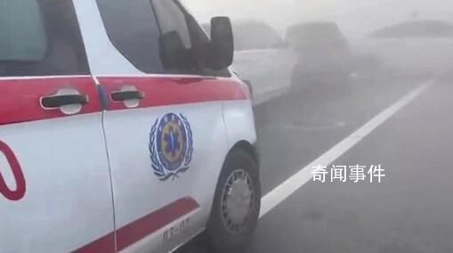 鄭新黃河大橋車禍親歷者發(fā)聲 道路已堵數(shù)公里