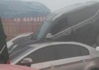 現場:鄭新黃河大橋因大霧多車相撞 事故造成1人死亡