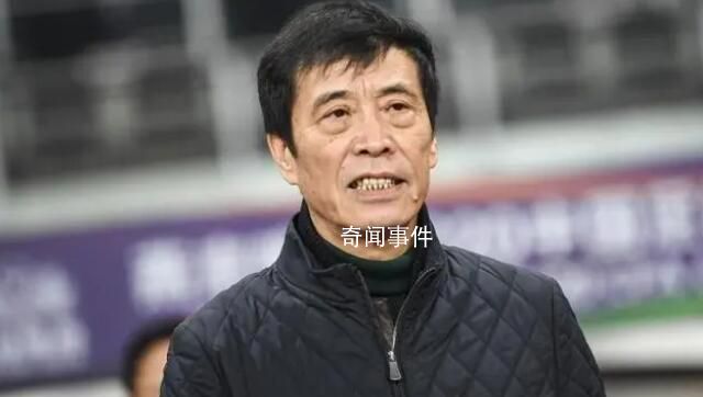 曝陳戌源跟隊(duì)時(shí)每晚都有人陪他打牌 足協(xié)內(nèi)部都知道他這情況