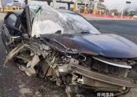 老伯“陽(yáng)過(guò)”后高速逆行撞廢新車(chē) 目前已按程序處理