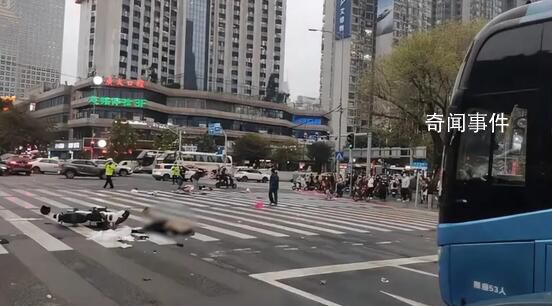網(wǎng)傳廣州寶馬車街頭撞倒多人 事故正在進(jìn)一步調(diào)查處理中