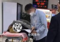 老人躺擔架床上辦賣房手續?官方回應