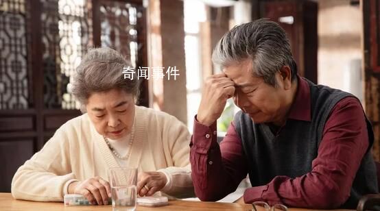 中國男性比女性多3237萬人 總?cè)丝谛詣e比為104.69