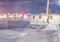 司機開車墜塘一家三口溺亡 官方回應