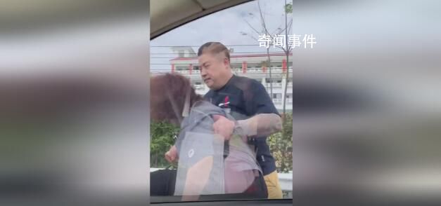 三亞警方通報(bào)“有人打砸群眾車輛” 兩人被行拘并處罰款