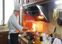 上門做年夜飯太火 有人10天掙2萬