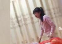 假期剩5天作業剩7本 女孩崩潰大哭 急得蹦下床哭著趕作業