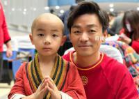 王寶強(qiáng)曬兩個(gè)少林寶寶春晚合影