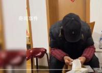 一家人在耳聾爺爺面前商量買墓地 爺爺確診惡性淋巴瘤