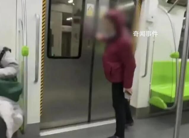 女子地鐵內多次吐口水被行拘 被人提醒后仍不罷休