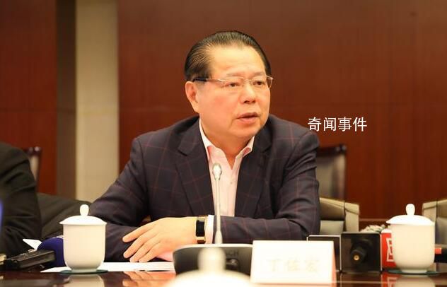 委員建議年輕人樹立正確婚育觀 建議對三孩教育全免費
