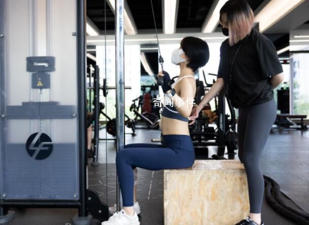 深度“悅己”成女性消費趨勢 綻放自我價值