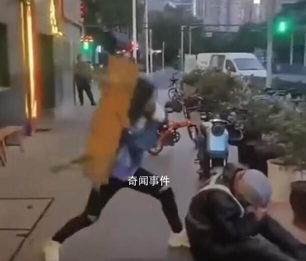 上海女子毆打代駕叫囂老公是民警 因涉嫌尋釁滋事罪已被警方依法刑事拘留