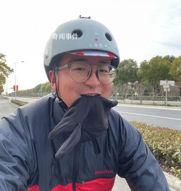 男子放棄百萬年薪去宜家賣窗簾 對抗無意義工作