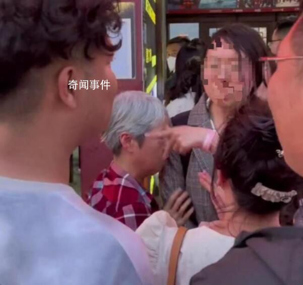 2女子插隊(duì)被制止大喊:我不是好惹的