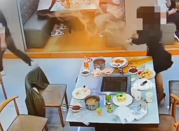 女子火鍋潑同桌 火鍋店稱是普通朋友