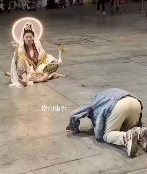 女菩薩財神爺佛祖齊聚上海漫展 沒有二次元做不到的