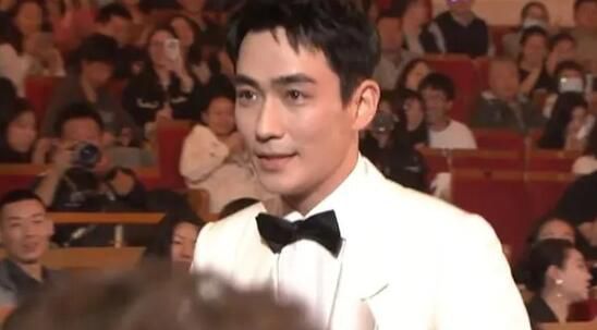 朱一龍獲最受大學生歡迎男演員 憑借《人生大事》獲獎