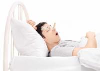 睡覺(jué)時(shí)突然抖一下的原因是什么 為什么睡覺(jué)的時(shí)候會(huì)突然顫抖一下