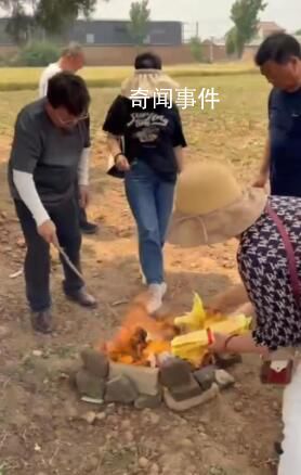 李立群回河南祭祖 激動(dòng)之情溢于言表