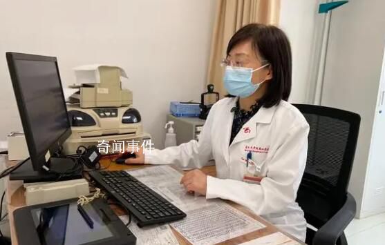 家長投訴網紅店打卡博主穿著暴露 對此你怎么看