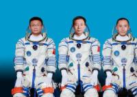 戴眼鏡也能上太空了 近視也能當航天員嗎?