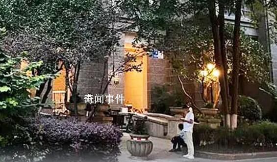 網暴墜樓母親被封號 輕生的具體原因暫時還不清楚