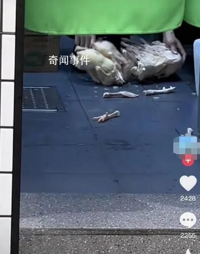 米線門店回應(yīng)員工腳踩雞肉解凍 已經(jīng)對涉事員工作出相應(yīng)懲罰了