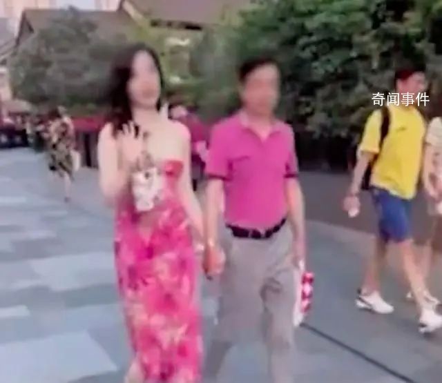 牽手門女子疑曾向鏡頭揮手 畫面曝光
