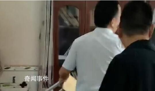 四川一校長與女教師起沖突致其受傷 引廣大關(guān)注