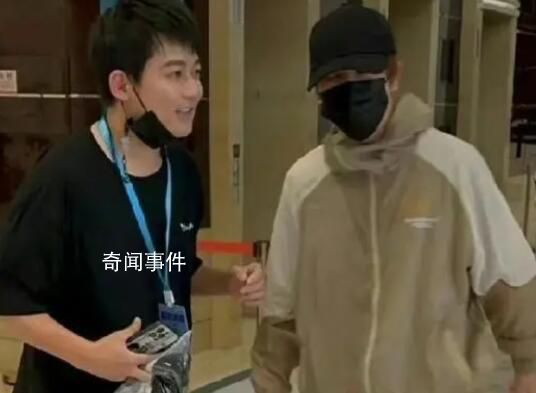 蘇醒見完梅西偶遇來遲的薛之謙 引來許多網(wǎng)友嘲笑