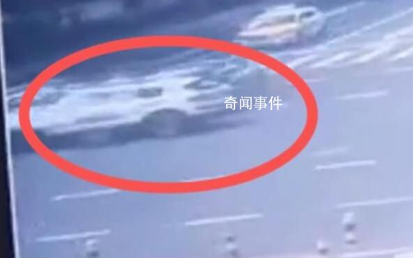 特斯拉追尾撞飛小客車致1死1傷 肇事車輛已送機構進行技術鑒定