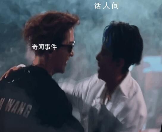 王嘉爾抱著Amber轉圈圈 激動啊