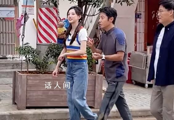 撒貝寧現身貴州村BA 可以看到撒老師沒有什么大腕明星的架子