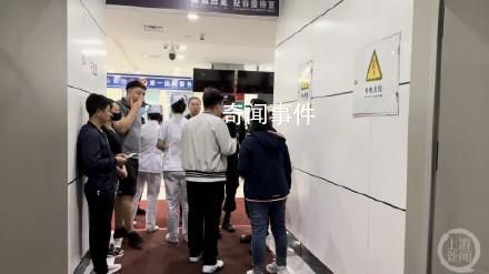 體育館坍塌致11死 有隊(duì)員停訓(xùn)躲過