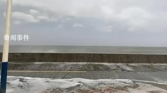 福建海浪打出西游記開場既視感 直擊臺風(fēng)杜蘇芮登陸
