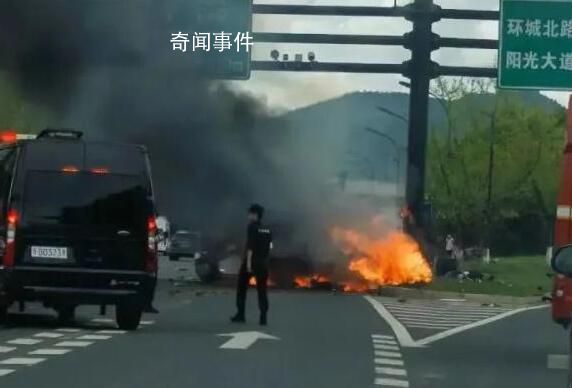 浙江警方通報蔚來汽車撞路柱起火 事故原因正在進一步調查中