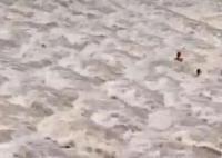 網紅河道漲水 多人被沖走有人員傷亡