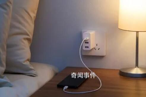 睡在充電的iPhone旁有爆炸風險 蘋果發出警告