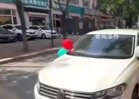 幼兒園畢業(yè)典禮疑組織家長(zhǎng)游車 引發(fā)了一些網(wǎng)友的質(zhì)疑