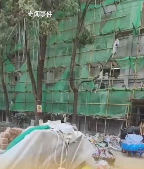 家長吐槽高校讓學生住未完工宿舍樓 長沙醫學院開學宿舍一片狼藉像工地