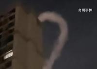福建平潭夜空現(xiàn)巨型“云環(huán)”