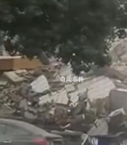 湖北漢川一350平米樓房坍塌 暫未發(fā)現(xiàn)人員傷亡