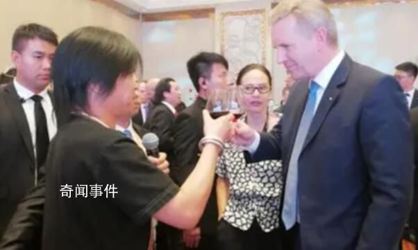 起底涉黑歌手野馬:曾向德前總統(tǒng)敬酒