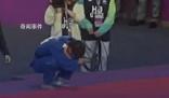 中國臺北運動員奪金抱頭哭泣 觀眾紛紛鼓掌致敬