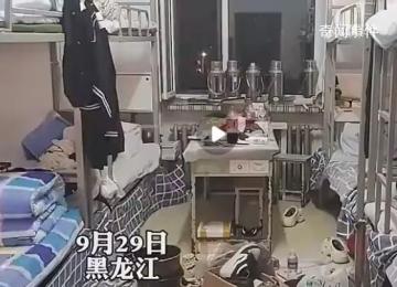男生1人留守宿舍大掃除過中秋 網友：這孩子將來能成事